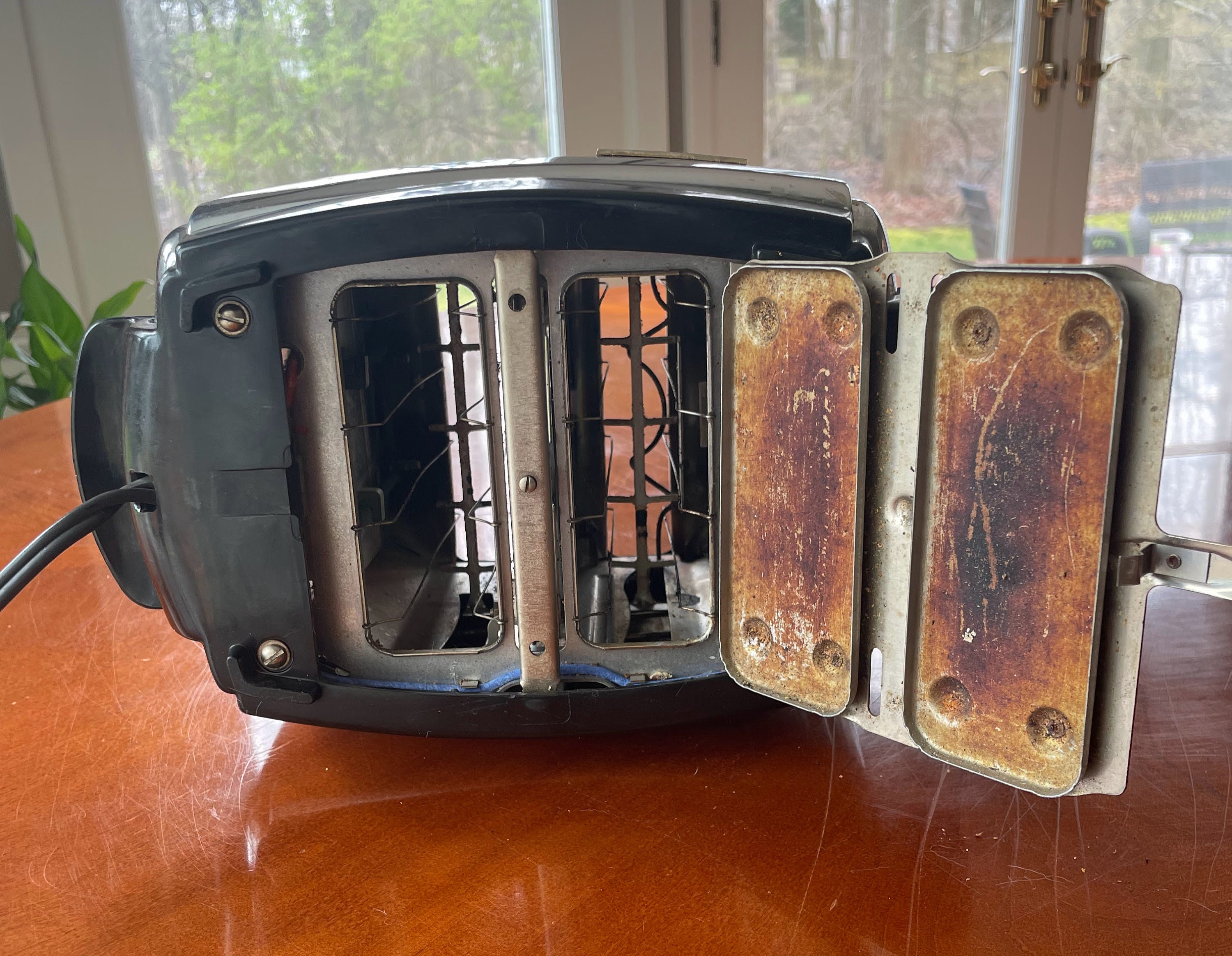 Vintage Sunbeam Toaster Model T35 Radiant Control Auto Drop Toaster