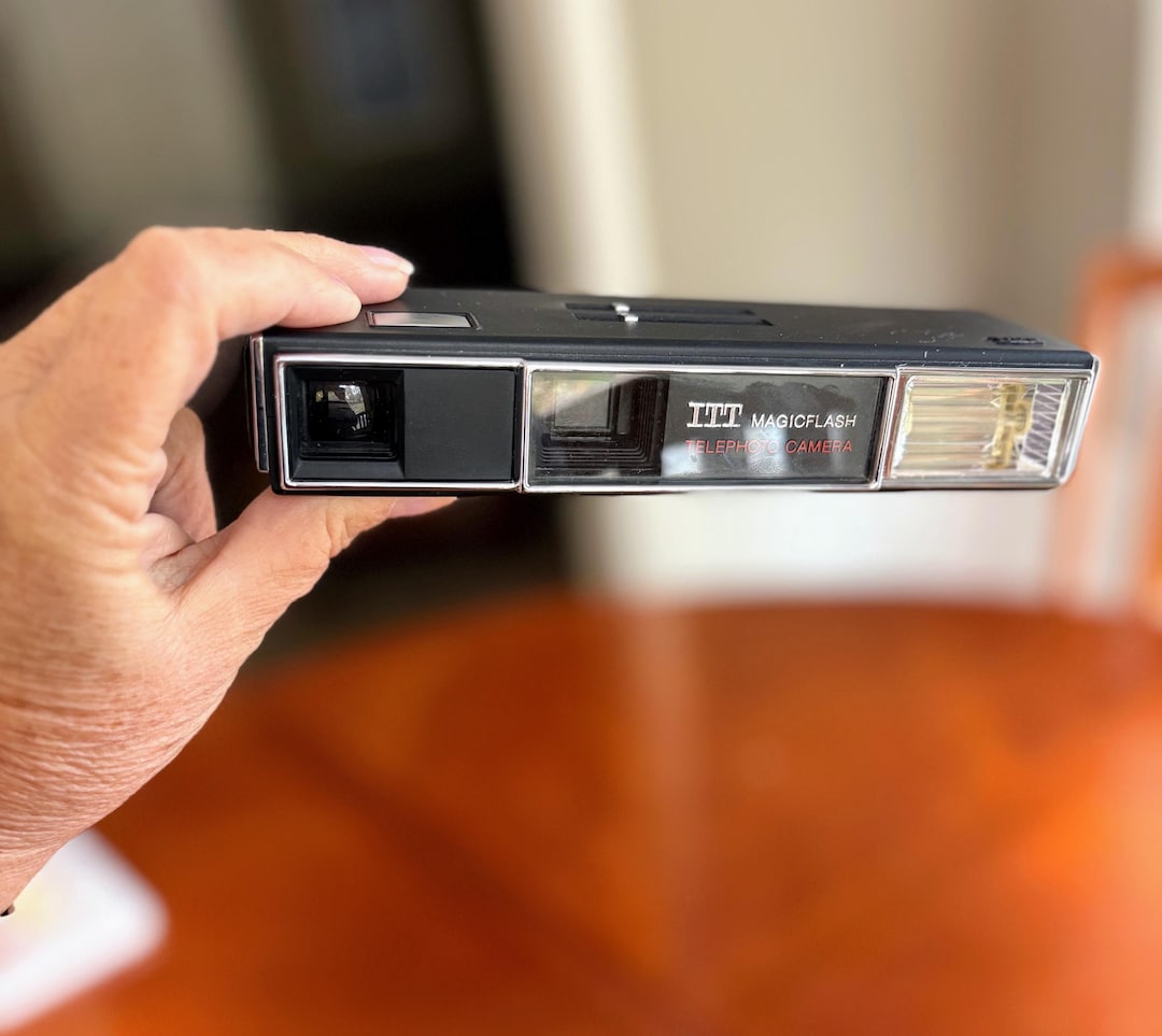 Vintage ITT Magicflash Telephoto Camera | 1970s Pocket Camera With Case ...