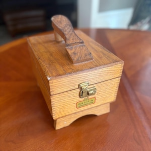 Vintage Griffin Shinemaster Shoe Shine Box with Brushes – Solid Oak Carrying Case