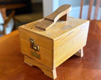 Vintage Wooden Shoe Shine Box with Footrest – Griffin Shinemaster – Rustic Storage & Decor