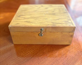 Vintage Wooden Box with Metal Hook Latch – Rustic Storage, Jewelry Box, Keepsake Chest