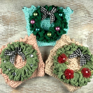 Christmas Wreath Crochet Coffee Cup Cozy, Holiday Wreath Crochet Cozy, Winter Crochet Cozy, Christmas Gift Ideas, Stocking Stuffers