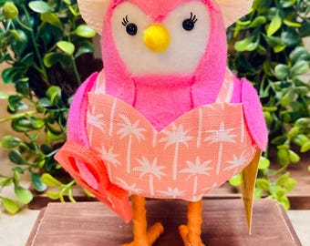 2024 Sun Squad Summer Fabric Bird Featherly Friends NWT ~ “Coral” Retired/Rare Adorable tabletop decor or Tiered Tray Approx. 7”