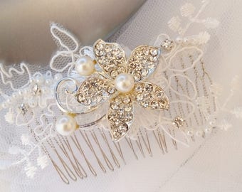 Bridal comb rhinestone flower and guipure lace, silver metal support