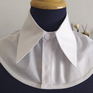 Faux collar in cotton of white color with collar