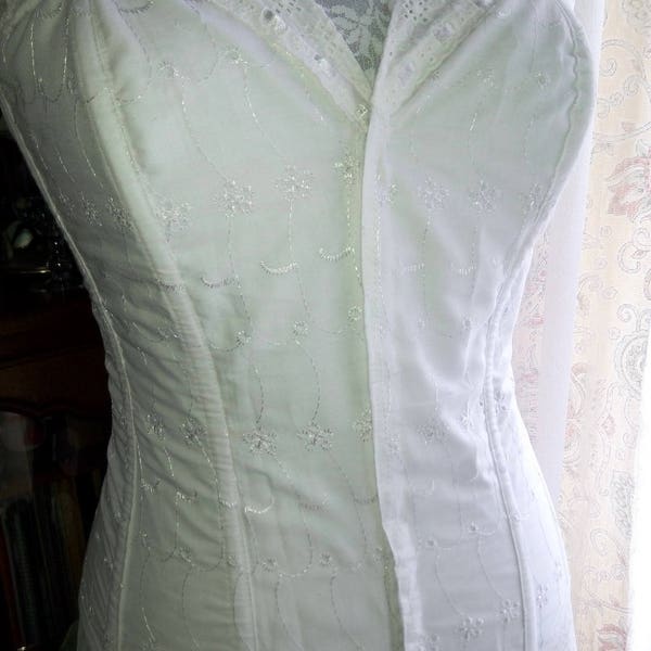 Corset/ bustier en tissu broderie Anglaise de couleur blanc 100% coton