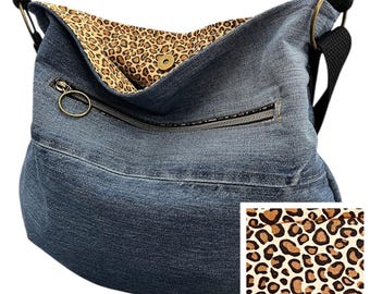 Bolso bandolera de mezclilla reciclada: bolso hecho a mano con estampado de leopardo