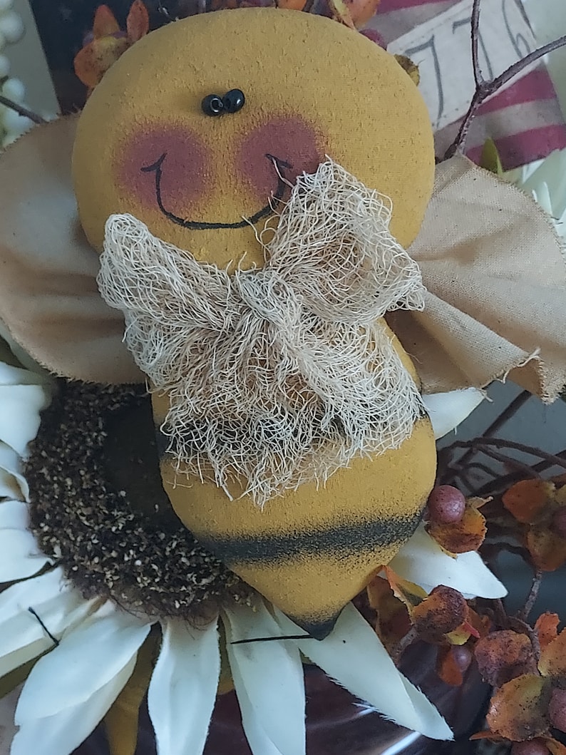 Bumble Bee Bowl Filler, Primitive Bowl Filler, Bee Tuck, Spring Decoration, Bee Decoration, Primitive Bee, Summer Decor, Whimsical Bee image 2