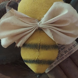 Bumble Bee Bowl Filler, Primitive Bowl Filler, Bee Tuck, Spring Decoration, Bee Decoration, Primitive Bee, Summer Decor, Whimsical Bee image 10
