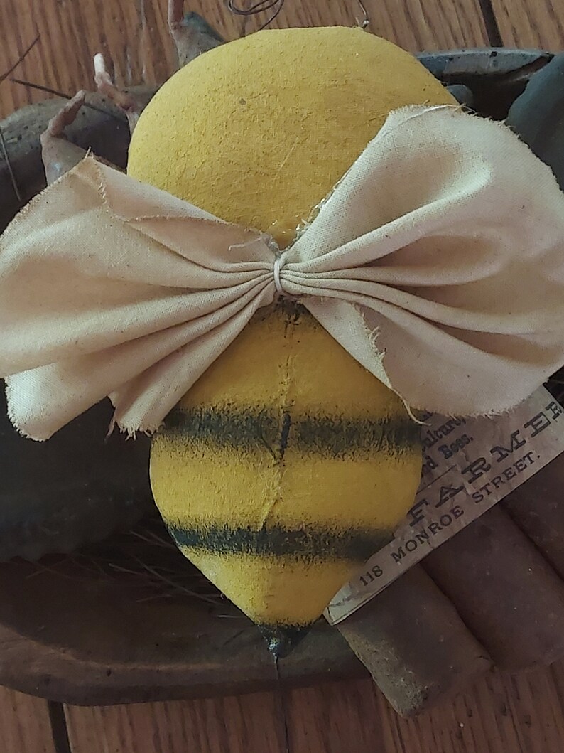 Bumble Bee Bowl Filler, Primitive Bowl Filler, Bee Tuck, Spring Decoration, Bee Decoration, Primitive Bee, Summer Decor, Whimsical Bee image 10