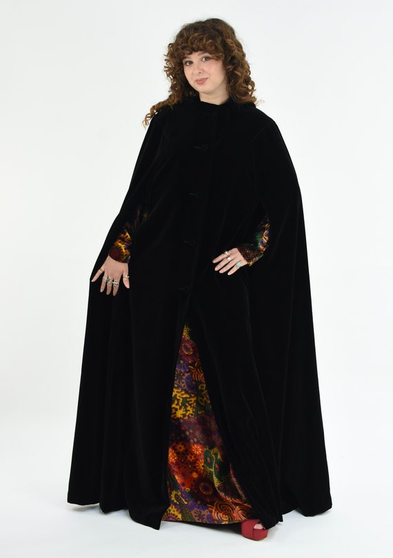 1950's Black Velvet Hooded Maxi Cape. - image 8