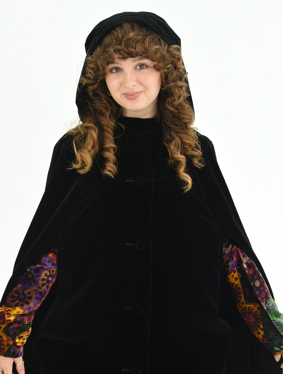 1950's Black Velvet Hooded Maxi Cape. - image 7