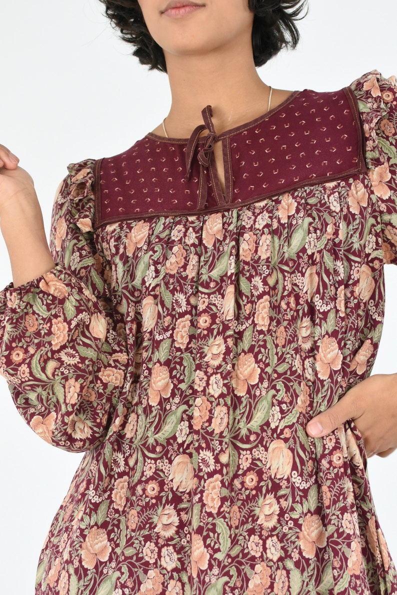 1980s Floral Print Ruffle Detail Prairie Smock Dress image 6