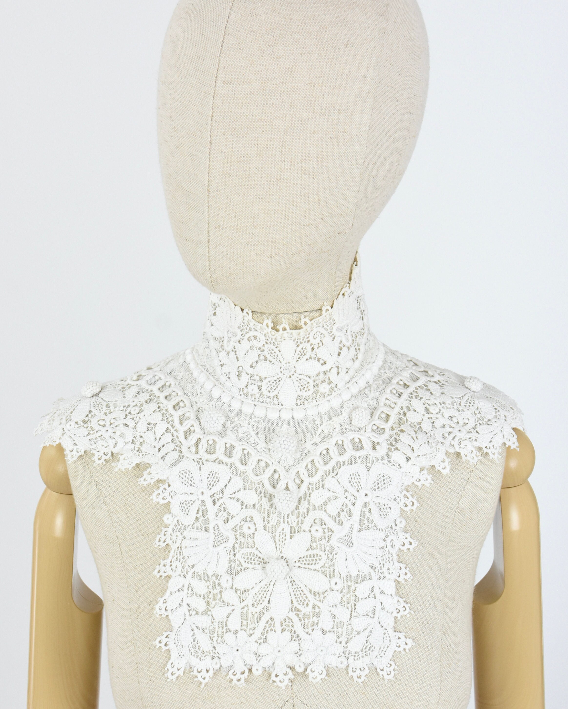 GORGEOUS Victorian French Lace High Neck Collar, Lovely Creamy