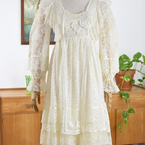 1980s Romantic Puff Sleeve Cream Floral Layered Lace and Satin Applique Dress