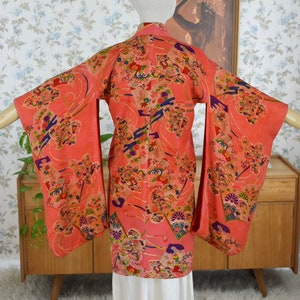 Bata kimono japonesa de crepé de seda con estampado floral de los años 30