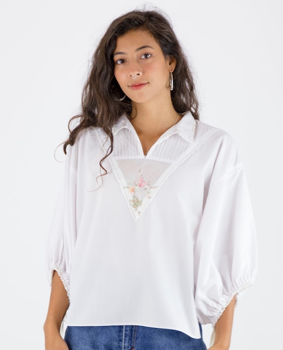 1980s White Floral Embroidered Batwing Poet Sleeve