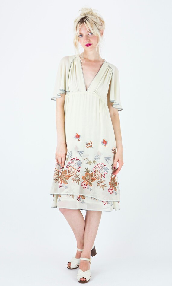 1970s Janice Wainwright Cream Embroidered Bird Flo