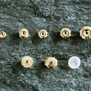 1 STÜCKE 14K Real Solid Gold Hypoallergen Nickelfrei Bequeme Ohrstecker Post Ohrring Runde Butterfly Kupplungen Mutter zurück Stopper Backling