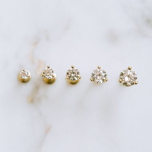 14k Real Gold 18g Cz  3Prong Forward Tragus Cartilage Inner Conch Helix Ear Post Stud Internally threaded Earring Labret Piercing Women Men