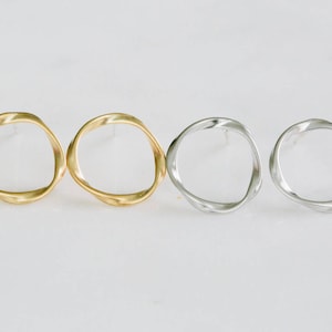 2pcs mattt twist round earrings,round stud earrings,studs earrings,earrings for women,silver earrings,gold earrings,round jewerly