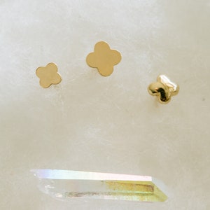 14K Solid Gold Lucky Cute Flower Clover Helix Cartilage Tragus Inner Conch Post Stud Earring Barbell Piercing For Women Minimalist Jewelry