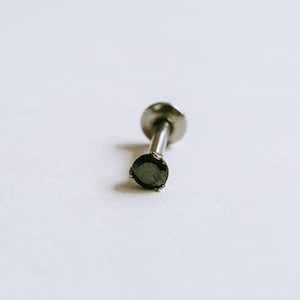 Stainless Steel 16g Cartilage Tragus Helix Solitaire Black Cz Stud Pierced Internally Threaded Labret Earring Piercing For Women Girls Men