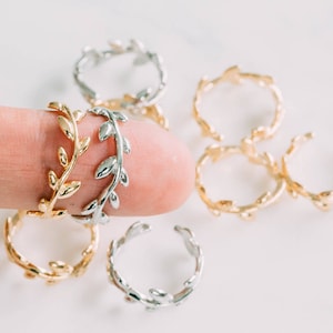 Bohemian Sensitive Solid Tropical Wood Tree Natural Floral Flower Angel Laurel Leaf Adjustable Stretch Band Knuckle Midi Pinky Blank Ring