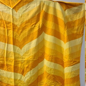 Um par de cortinas vintage de Antoinette de Boer design Lila