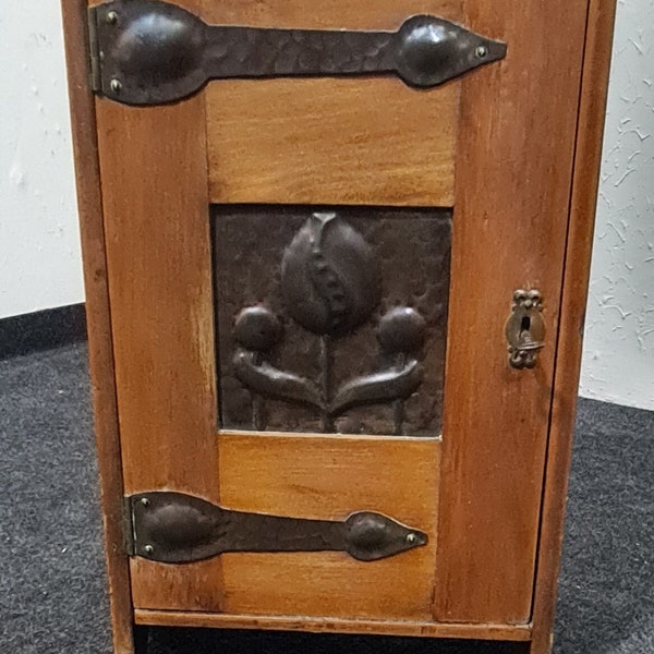 Vintage art Deco cupboard