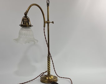 Vintage/antique brass adjustable  table lamp