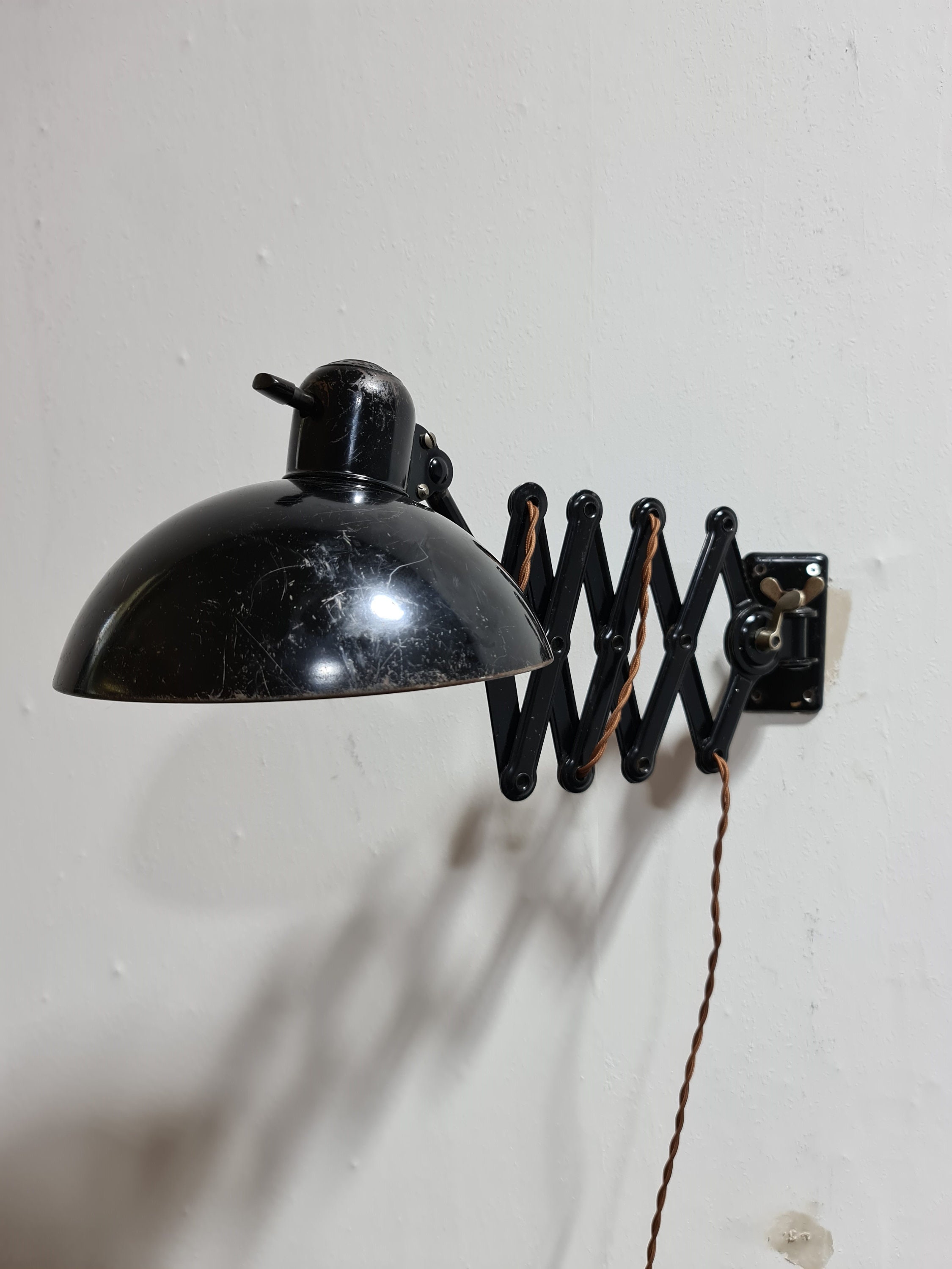Vintage Bauhaus Scissor lamp by Kaiser Idell 6614