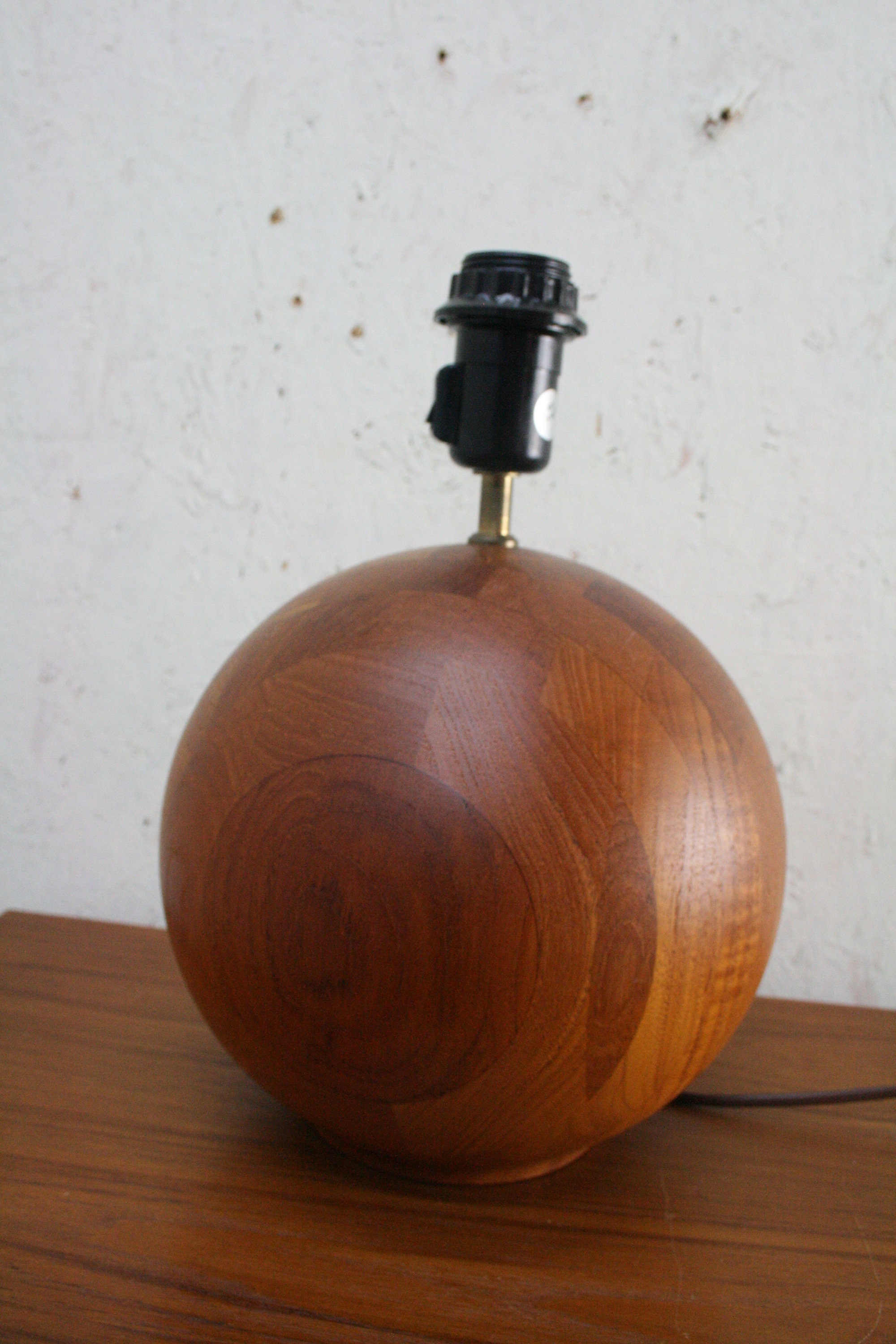 Vintage Danish MCM teak tabel lamp by Kirk