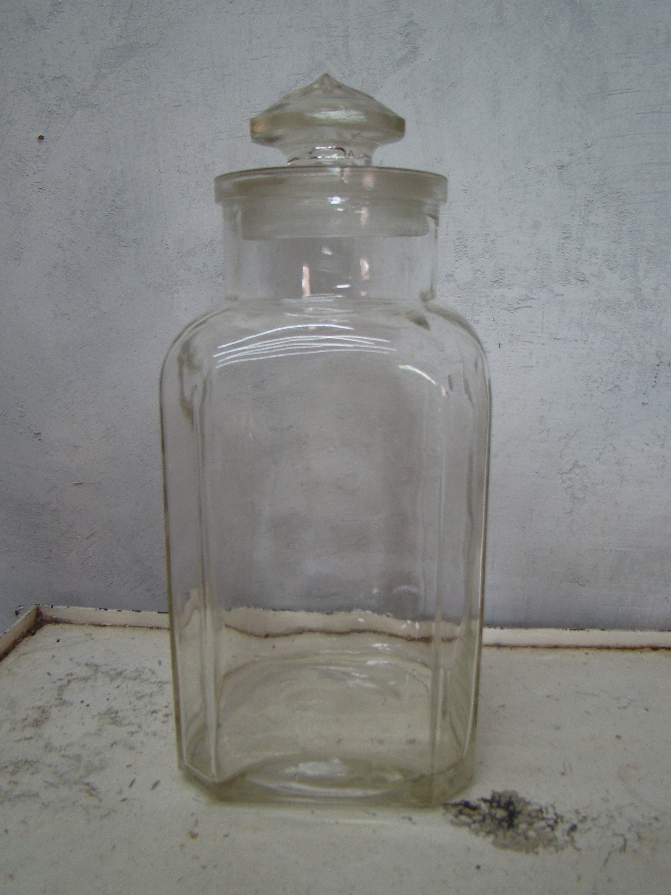 Large vintage Clear Glass Apothecary Jar, Storage Jar, cookie jar