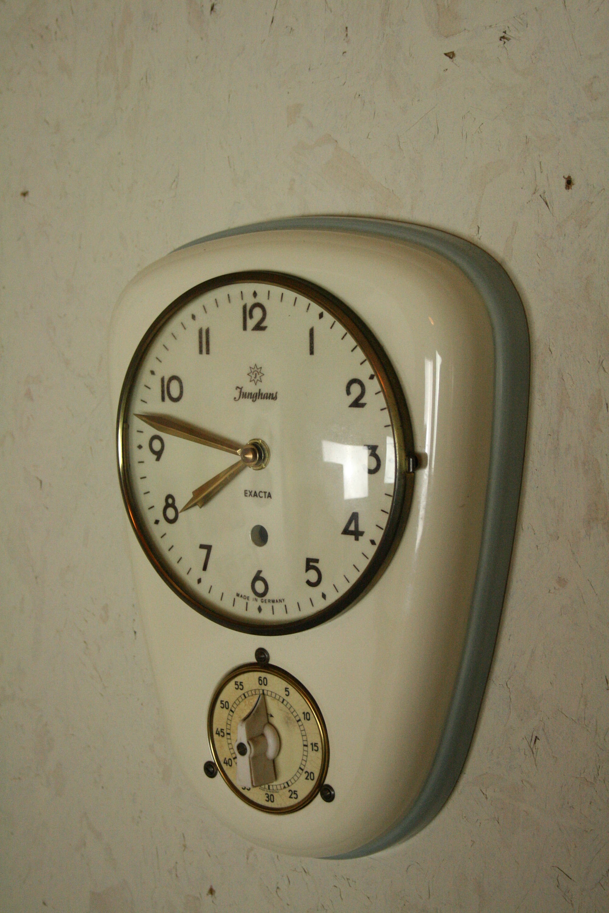 Vintage Junghans Exacta kitchen clock and egg timer