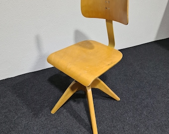 Vintage Bauhaus swivel chair , "Drp Puffer dreh ,bomben stabil" .