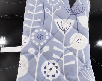 Oven mitt / glove in 100% thick cotton in a Bergen blue  design,  quilted and padded  and lined in white  cotton  with white trim,