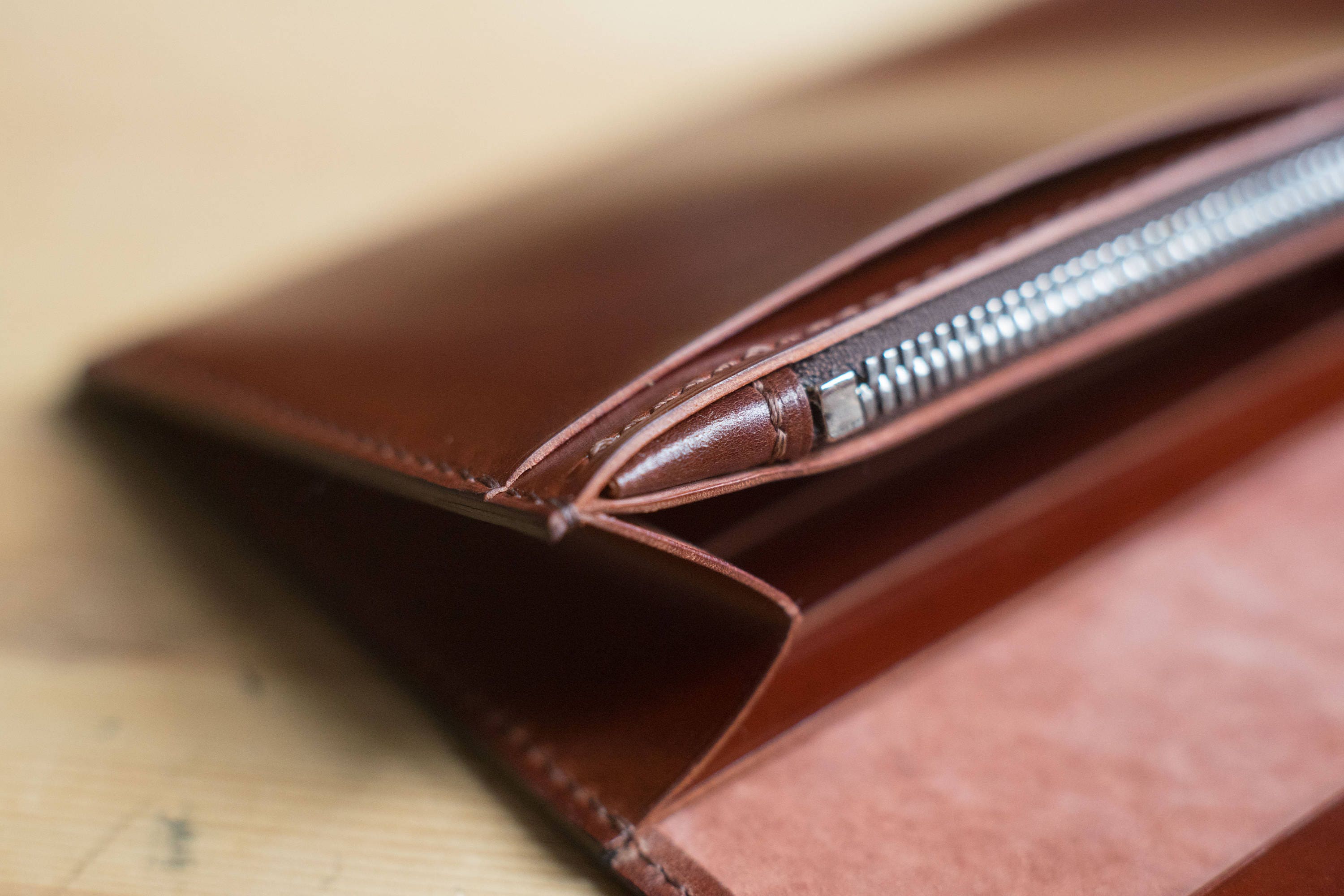 PATCH LONG LEATHER WALLET U1｜ウサギがいる｜CUNE ONLINE STORE