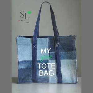 Könnte beinhalten: Jeans-Tote-Tasche mit Patchwork-Design in verschiedenen Blautönen. Die Tasche hat dunkelblaue Griffe und den Text "MY green TOTE BAG" in Weiß und Grün. Die Tasche hat eine rechteckige Form.