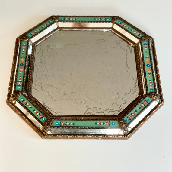 Early 20th century Venetian octagonal wall mirror with painted glass decoration
