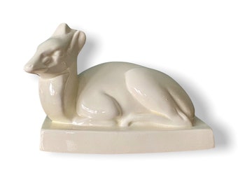 Vintage Wedgwood John Skeaping figure of seated Duiker