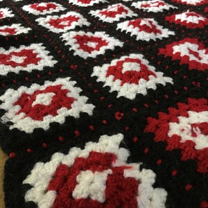 Vintage Swedish Scandinavian Granny squares crochet blanket in red and black wool image 2