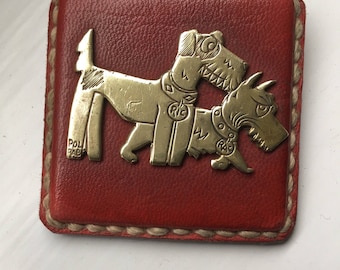 Rare Ric et Rac art deco brass and leather badge Pol Rab