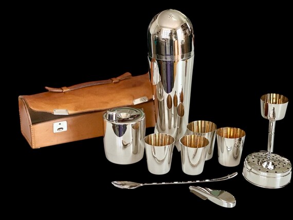 J A Henckels of Solingen travelling Zeppelin cocktail shaker set