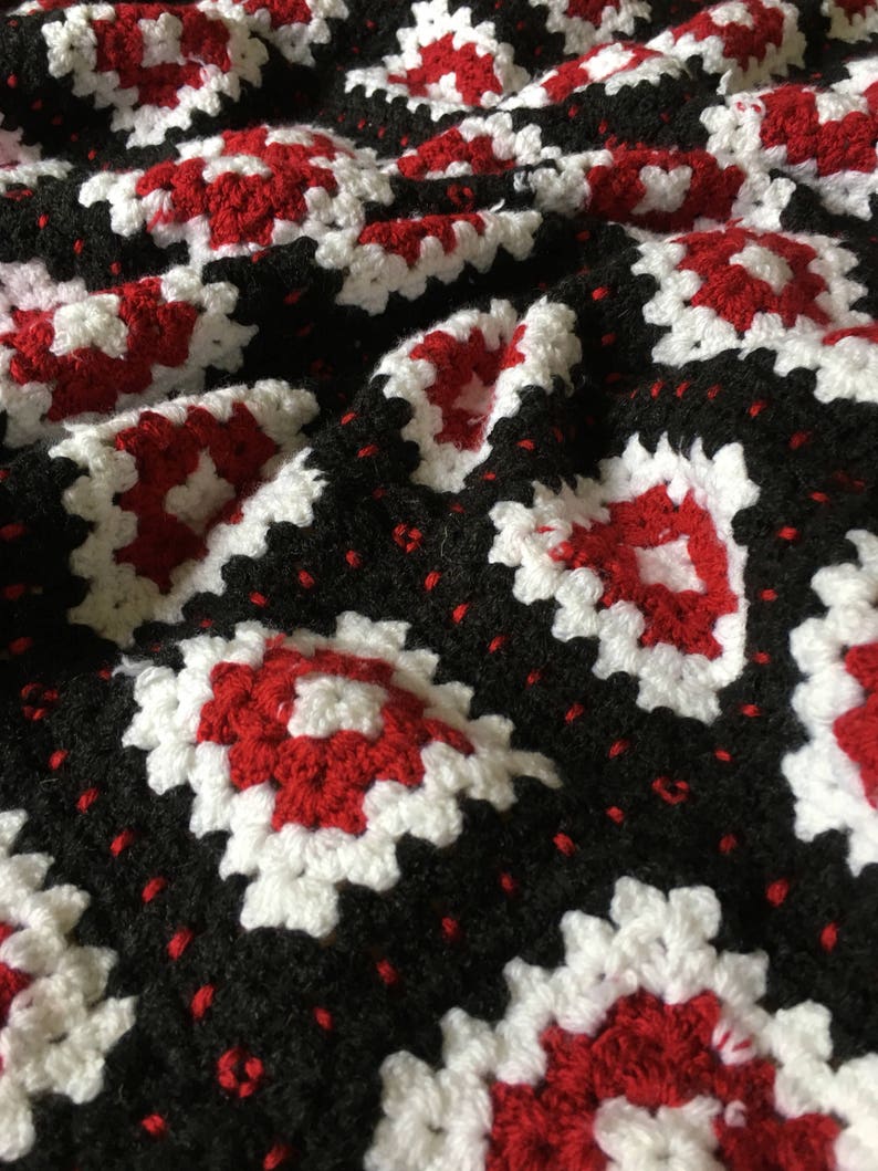 Vintage Swedish Scandinavian Granny squares crochet blanket in red and black wool image 4