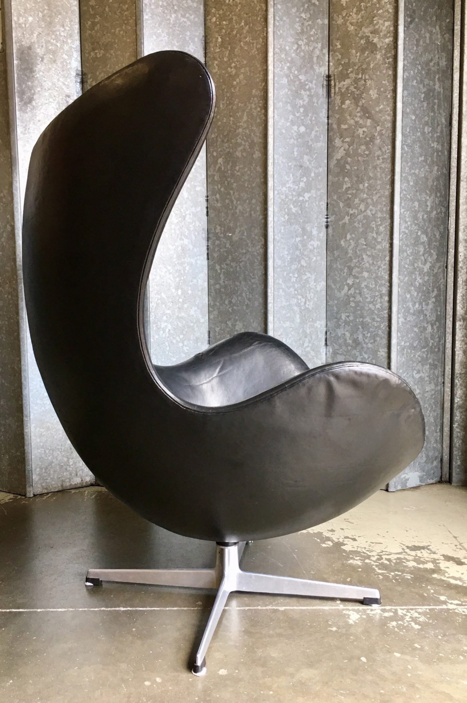 Original Vintage Arne Jacobsen Egg Chair in Black Leather Etsy UK