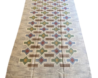 Vintage Swedish Röllakan or rug called "Strømmar grå" designed and made by Judith Johansson circa 1948.