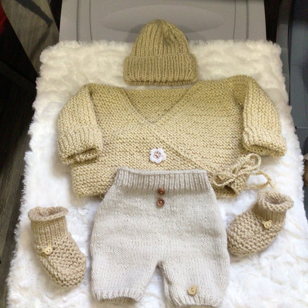 Tenue laine pour bébé 0/3 mois ou poupon Reborn