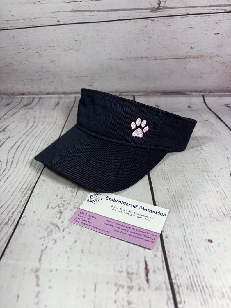 VISERA con diseño bordado de dragón, ancla, melocotón, cereza, mariposa, libélula, palmera, huellas de patas, cactus, raqueta de tenis, velero imagen 14