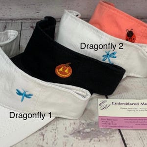 VISERA con diseño bordado de dragón, ancla, melocotón, cereza, mariposa, libélula, palmera, huellas de patas, cactus, raqueta de tenis, velero imagen 8